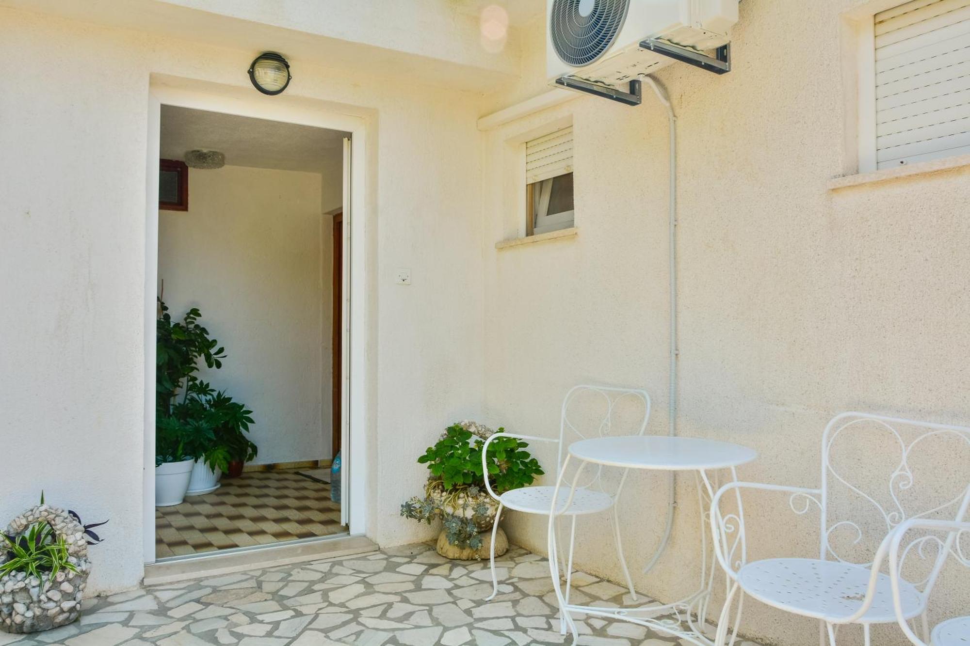 Apartment Luca セニ エクステリア 写真